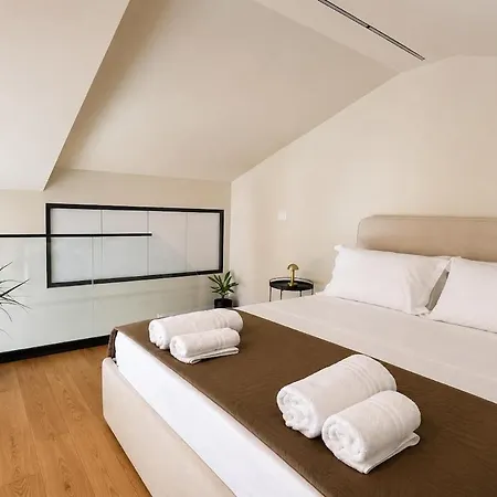 Apartamento Aura Luxury The Loft Tirana